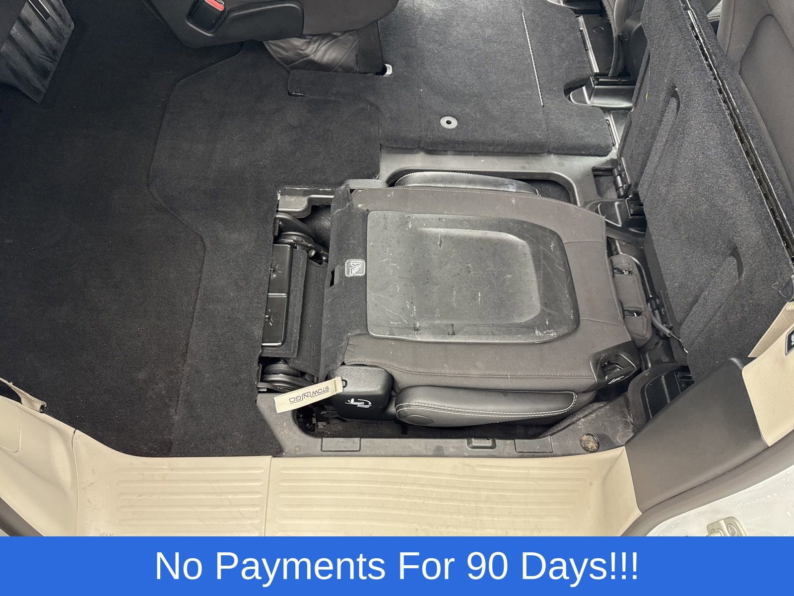 Used 2024 Chrysler Voyager LX image 36