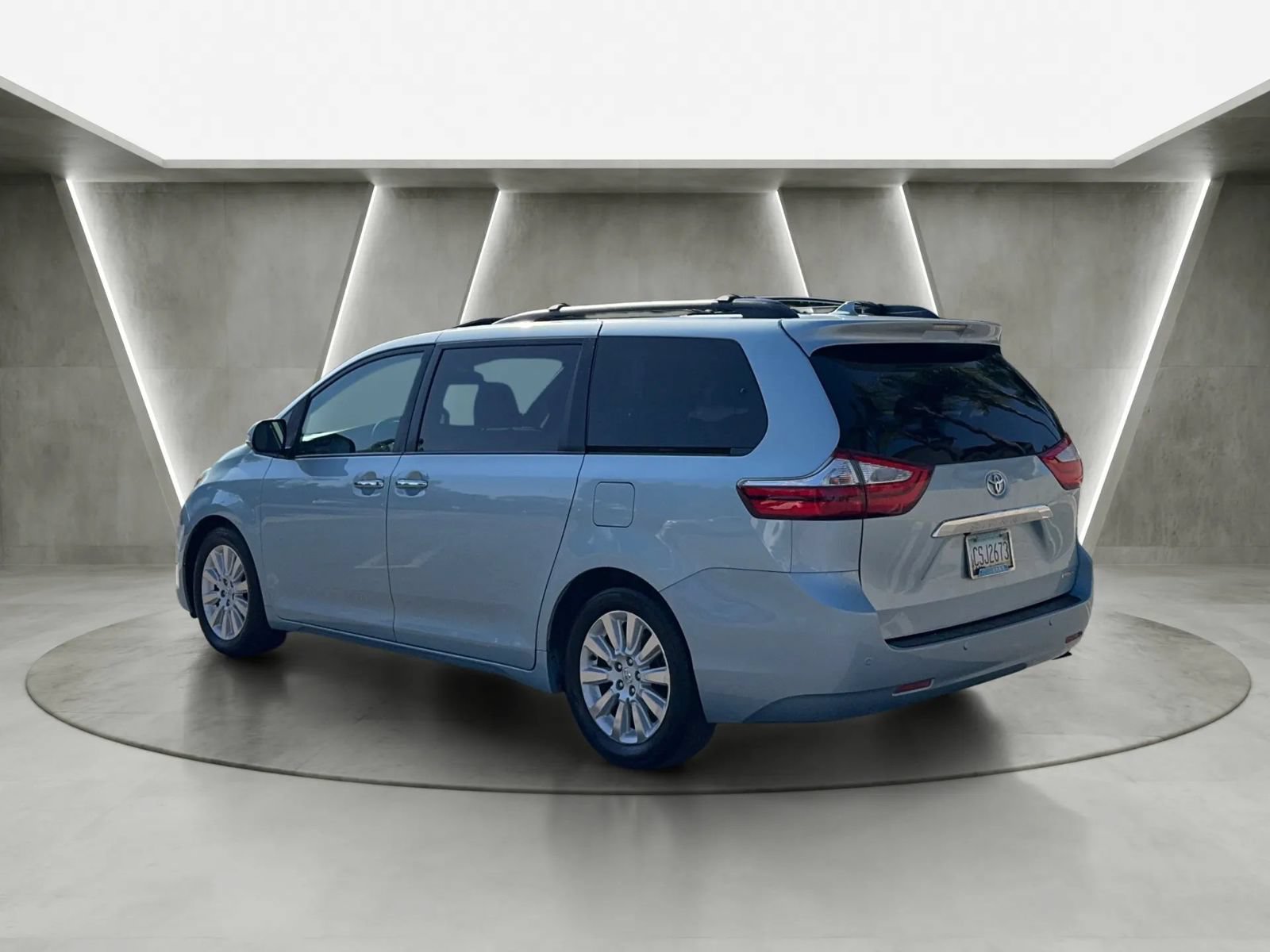 Used 2015 Toyota Sienna Limited FWD image 5