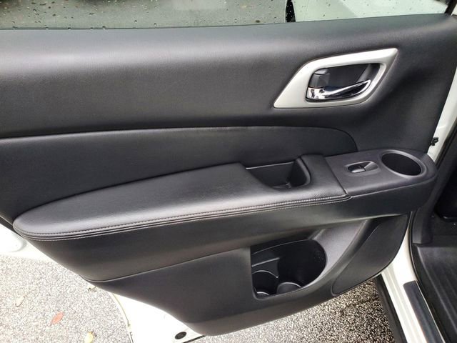 Used 2020 Nissan Pathfinder SL image 14