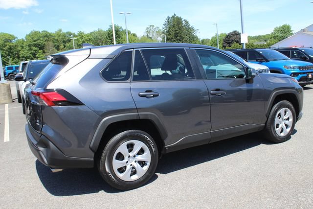 Used 2024 Toyota RAV4 LE AWD/4WD image 28