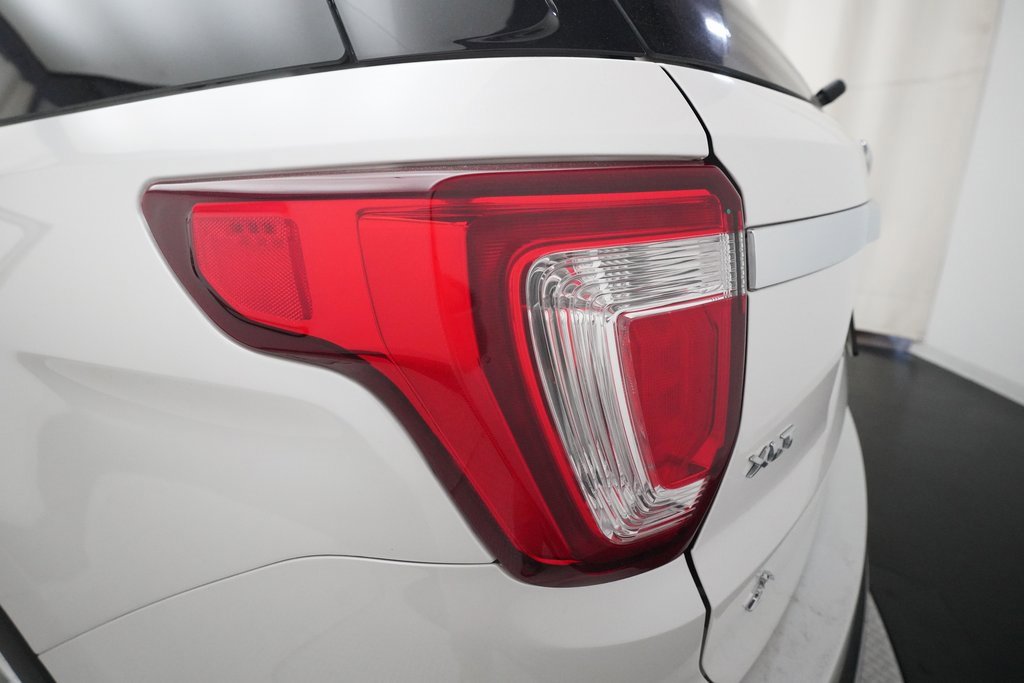 Used 2016 Ford Explorer XLT w/ Equipment Group 202A image 36