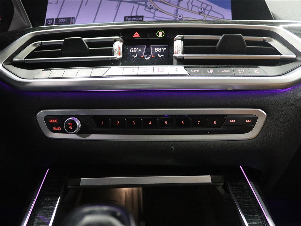 Used 2021 BMW X7 M50i image 39