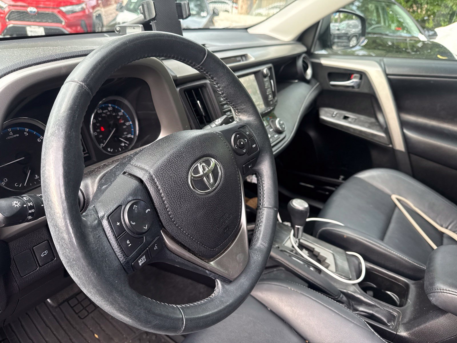 Used 2017 Toyota RAV4 Platinum w/ All Weather Liner Package FWD image 5