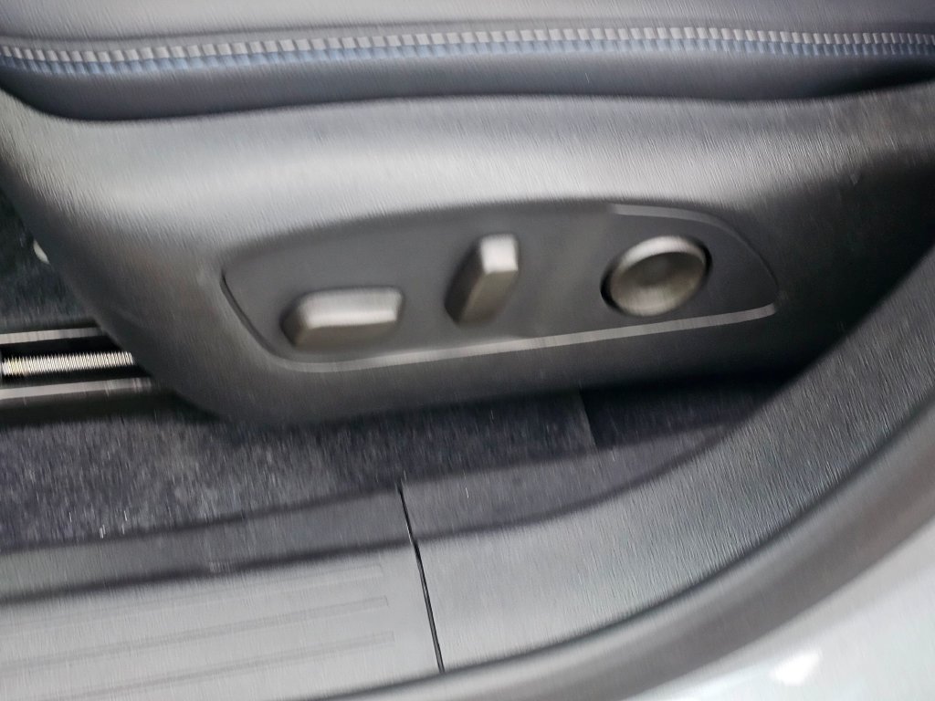 Used 2026 Chevrolet Equinox EV LT AWD/4WD image 22