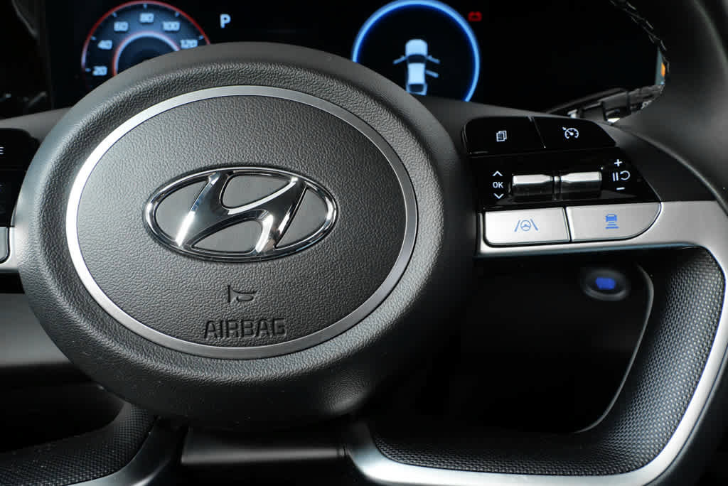 Certified 2023 Hyundai Elantra SEL w/ Convenience Package image 11