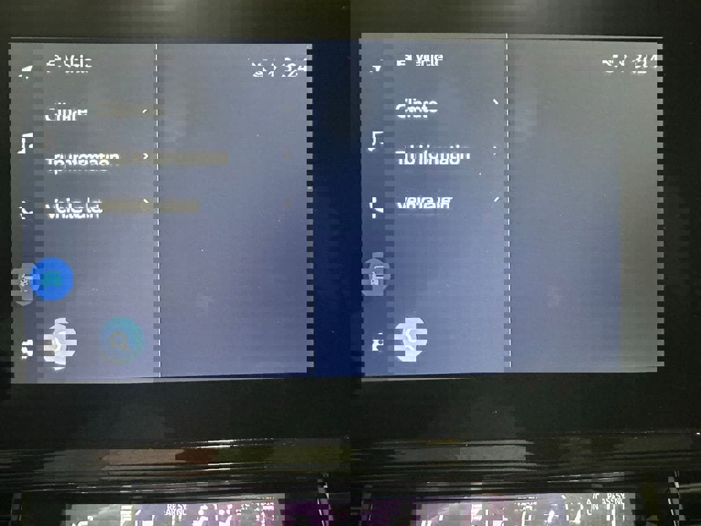 Used 2025 Toyota Sienna LE FWD image 30