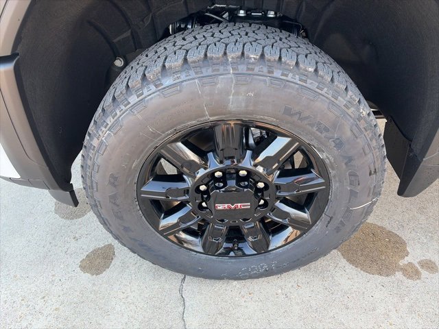 New 2026 GMC Sierra 2500 AT4 image 10