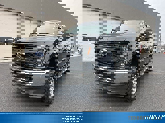 Used 2022 Ford F250 XL w/ Power Equipment Group image 3