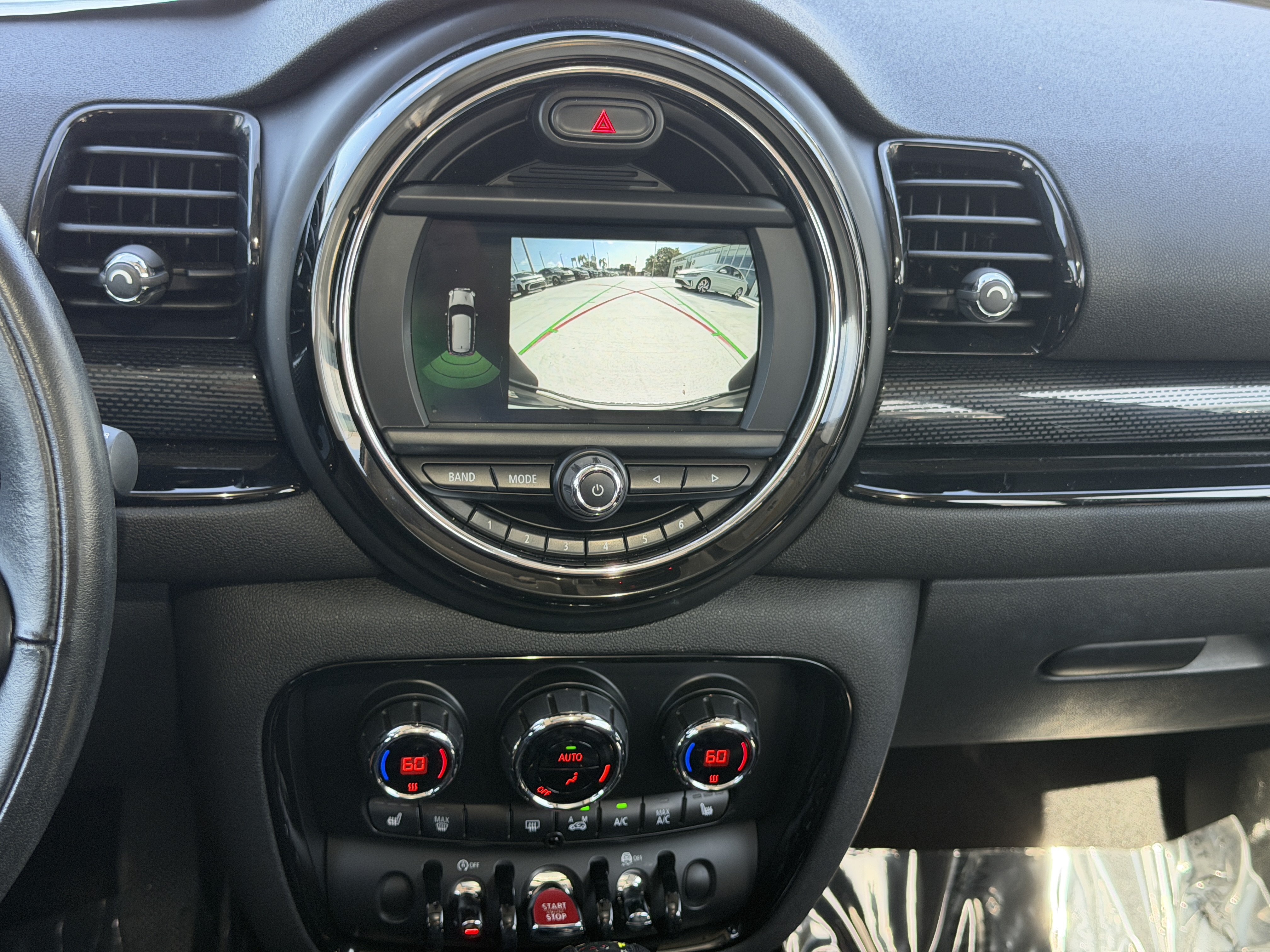 Used 2019 MINI Cooper Clubman ALL4 AWD/4WD image 23