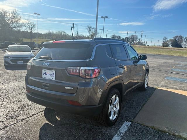 Used 2019 Jeep Compass Latitude image 4