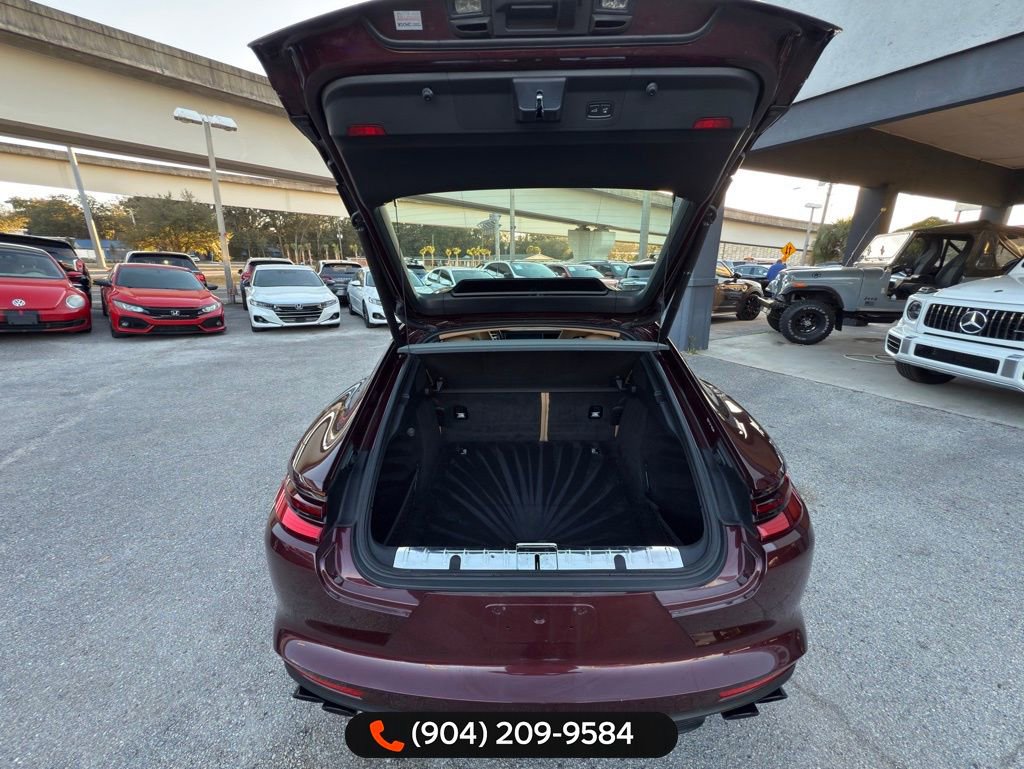 Used 2020 Porsche Panamera 4 image 32
