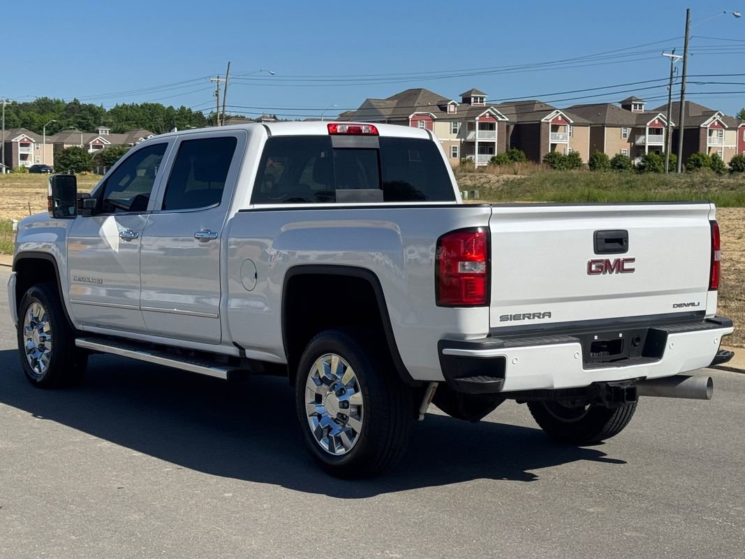 Used 2019 GMC Sierra 2500 Denali w/ Duramax Plus Package AWD/4WD image 4