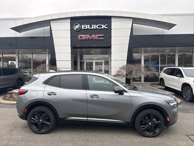 Used 2022 Buick Envision Essence w/ Sport Touring Package image 32