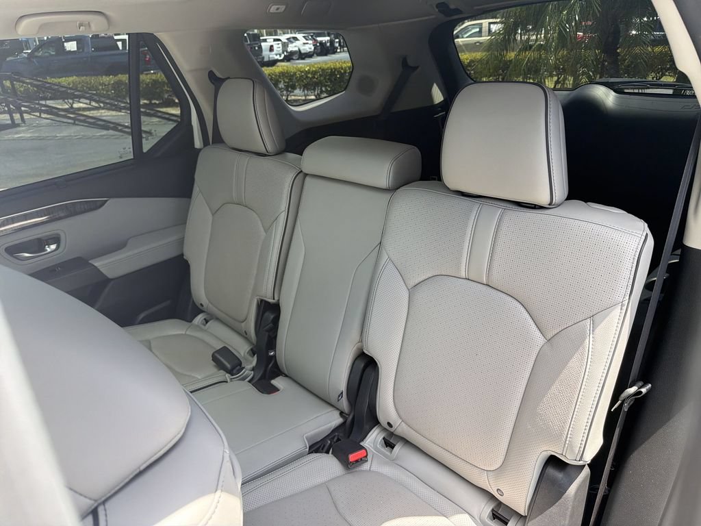 Used 2023 Honda Pilot Elite image 20