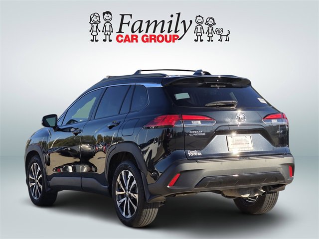 Used 2025 Toyota Corolla Cross XLE image 3