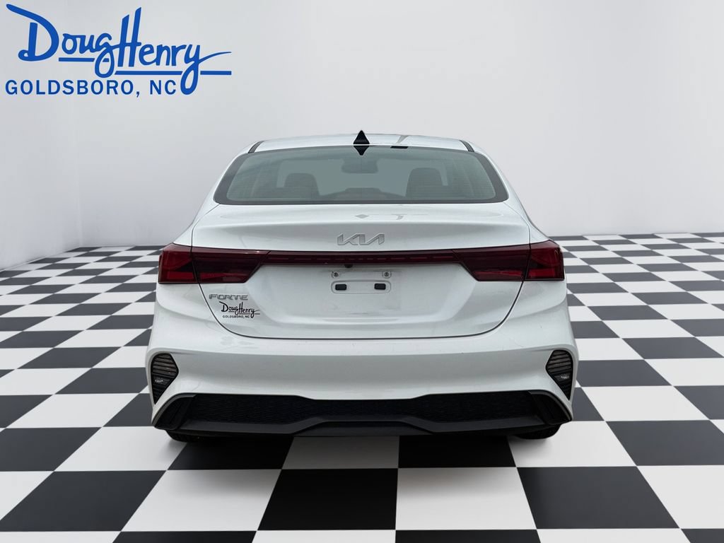 Used 2024 Kia Forte LXS FWD image 4