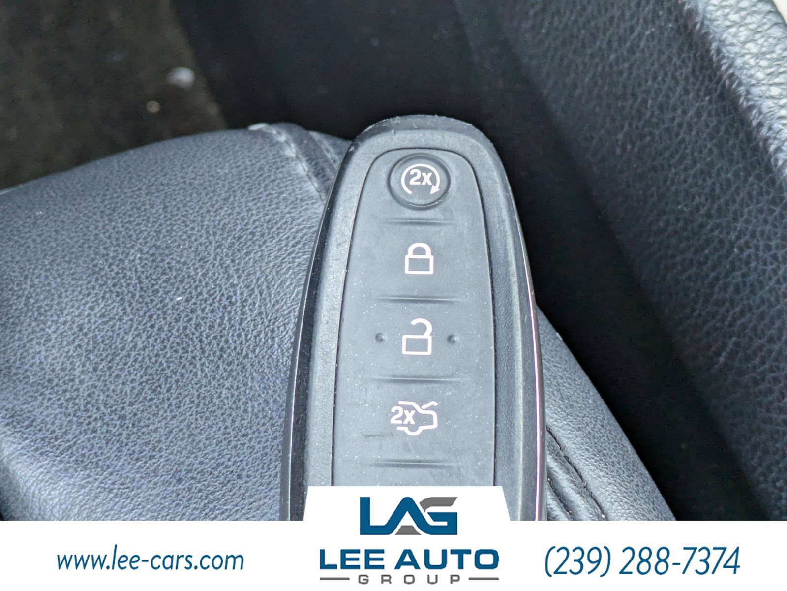 Used 2017 Lincoln Navigator Select RWD image 30