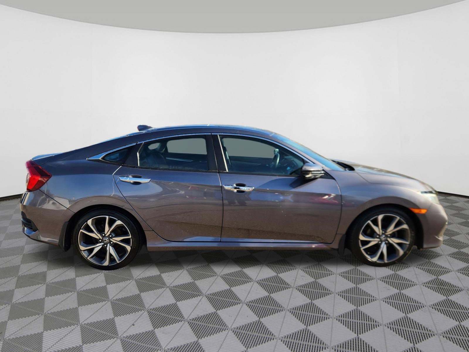 Used 2020 Honda Civic Touring image 6