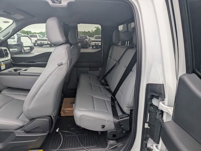 New 2026 Ford F550 4x4 Supercab Super Duty image 11