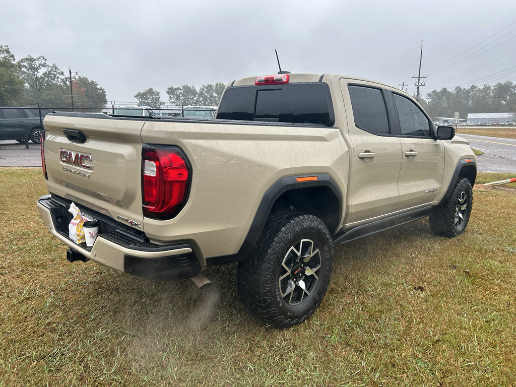 Used 2023 GMC Canyon AT4X image 9