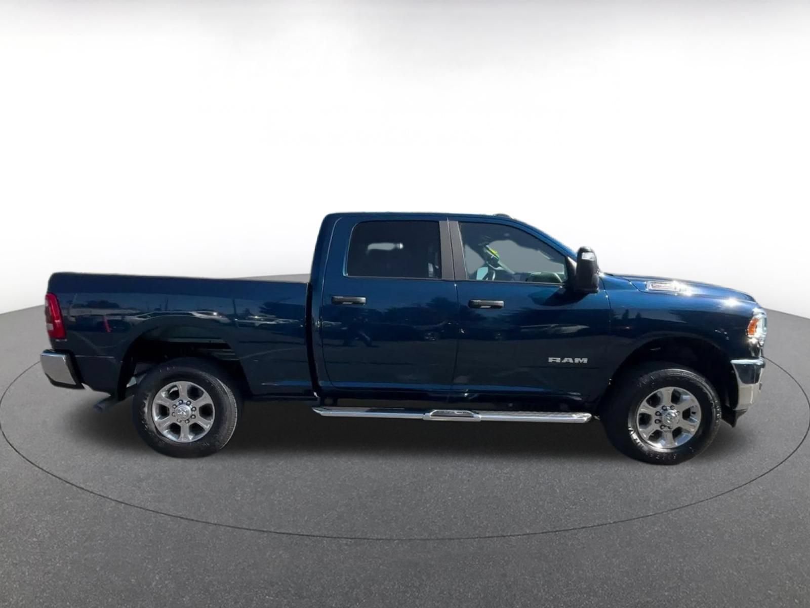 Used 2024 RAM 2500 Big Horn w/ Safety Group AWD/4WD image 15