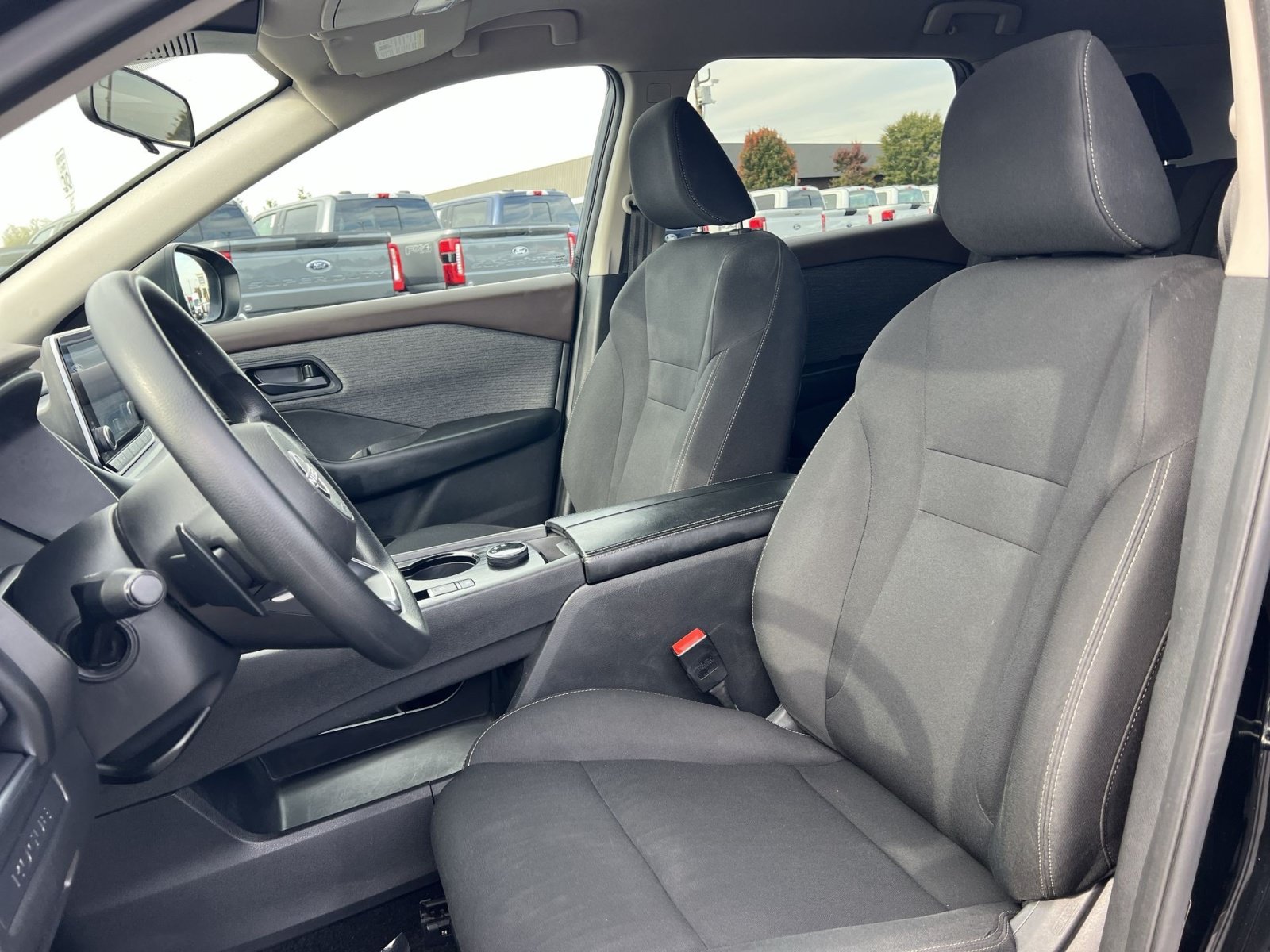 Used 2023 Nissan Rogue S AWD/4WD image 13