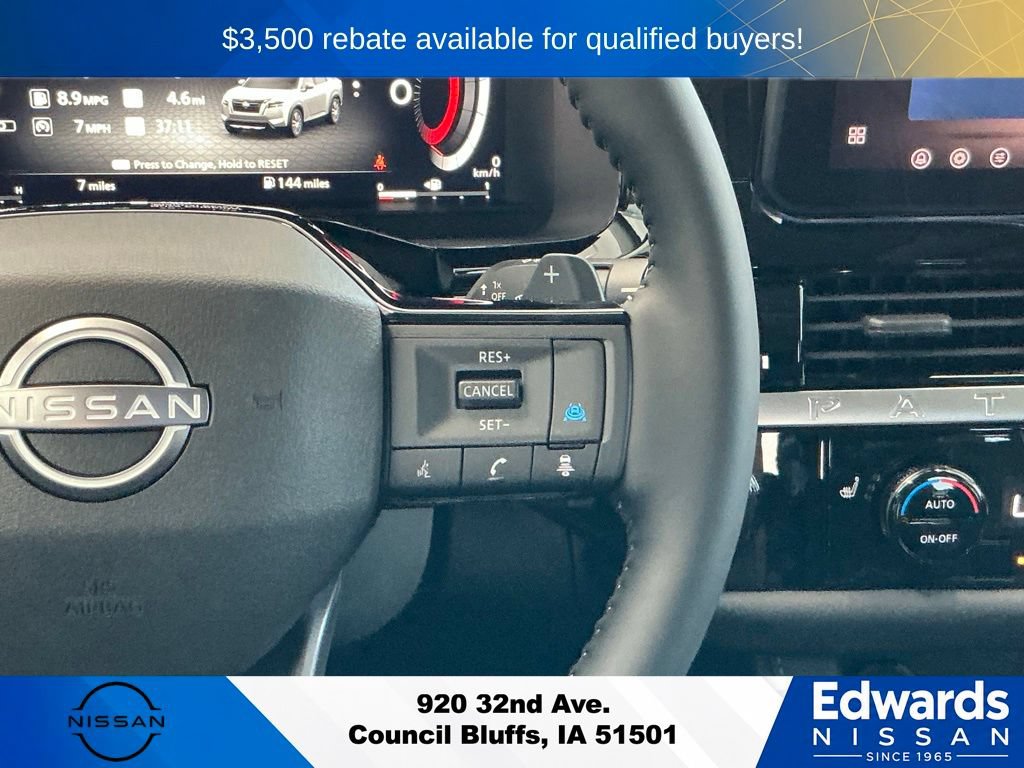 New 2026 Nissan Pathfinder SL w/ SL Premium Package AWD/4WD image 23