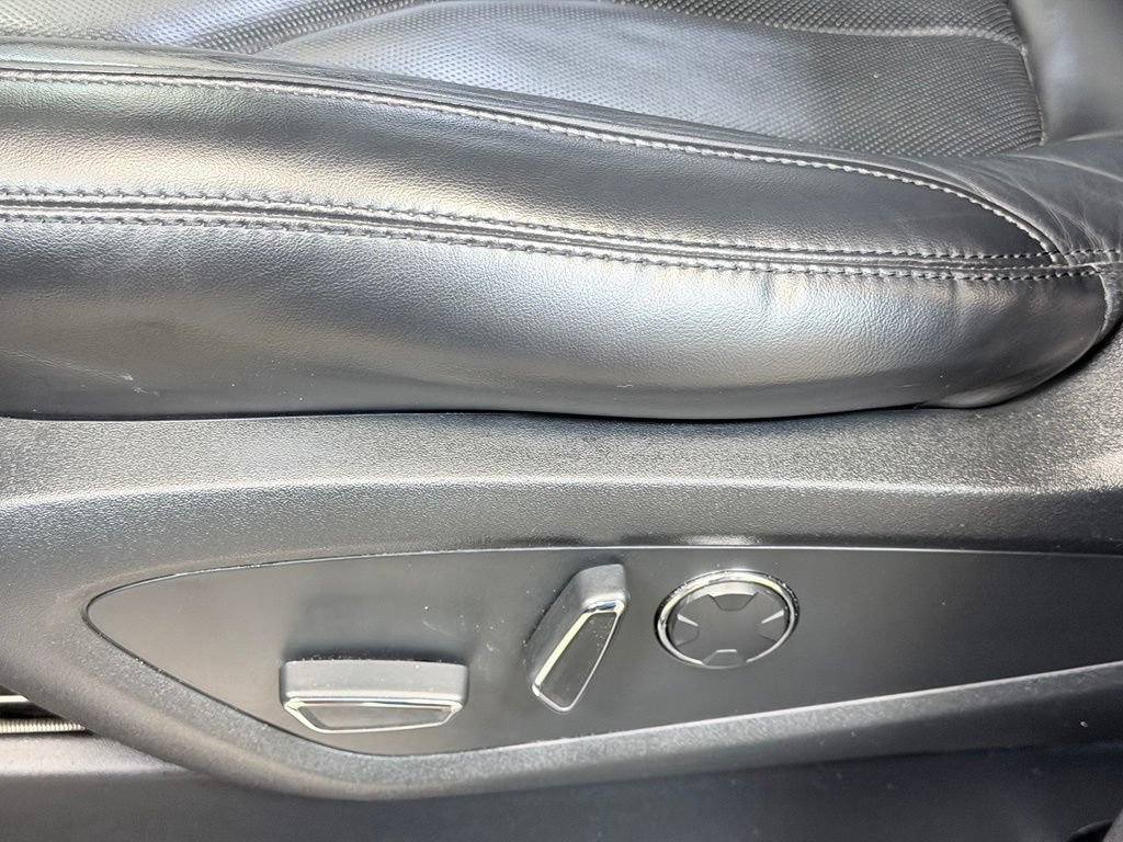 Used 2019 Lincoln MKC Reserve w/ MKC Climate Package FWD image 11