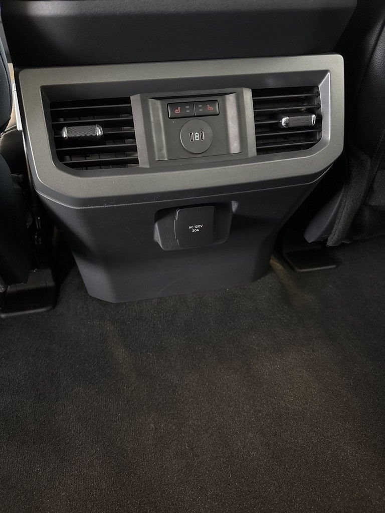 New 2026 Ford F350 Lariat w/ Black Appearance Package AWD/4WD image 16