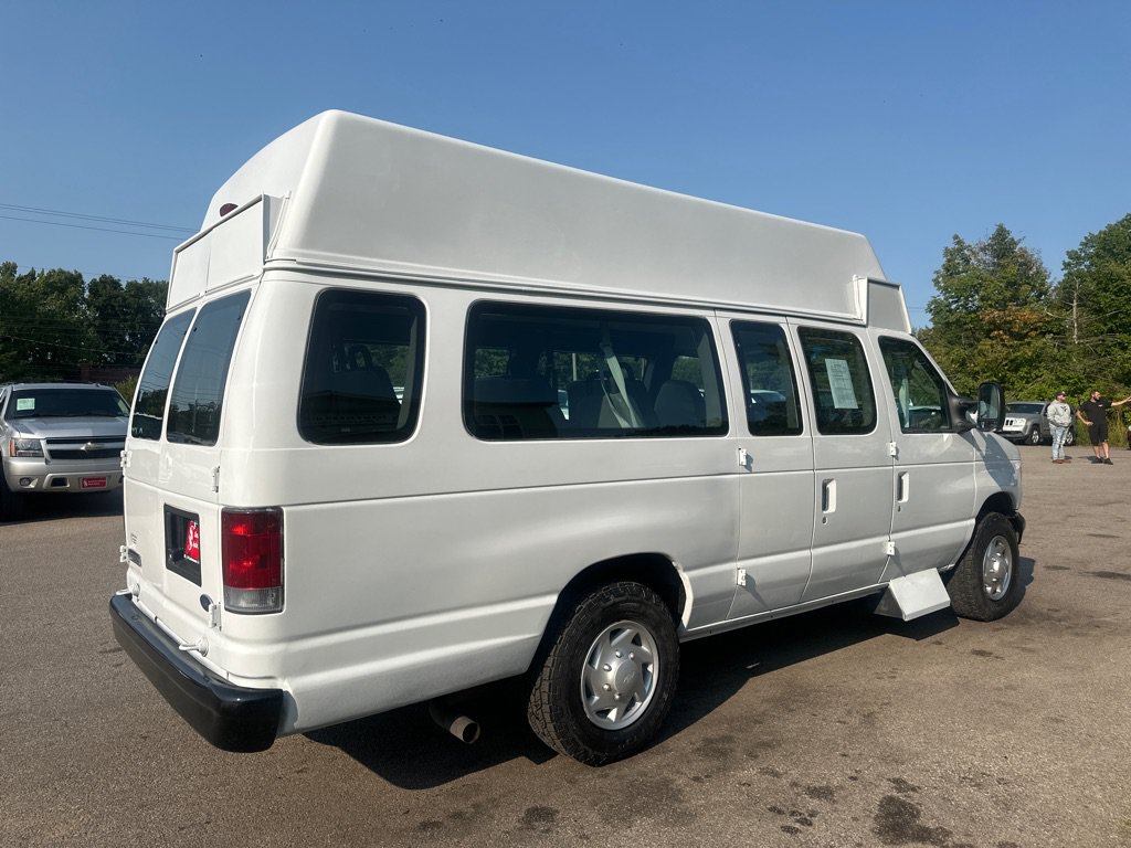 Used 2007 Ford E-250 and Econoline 250 Extended RWD image 6