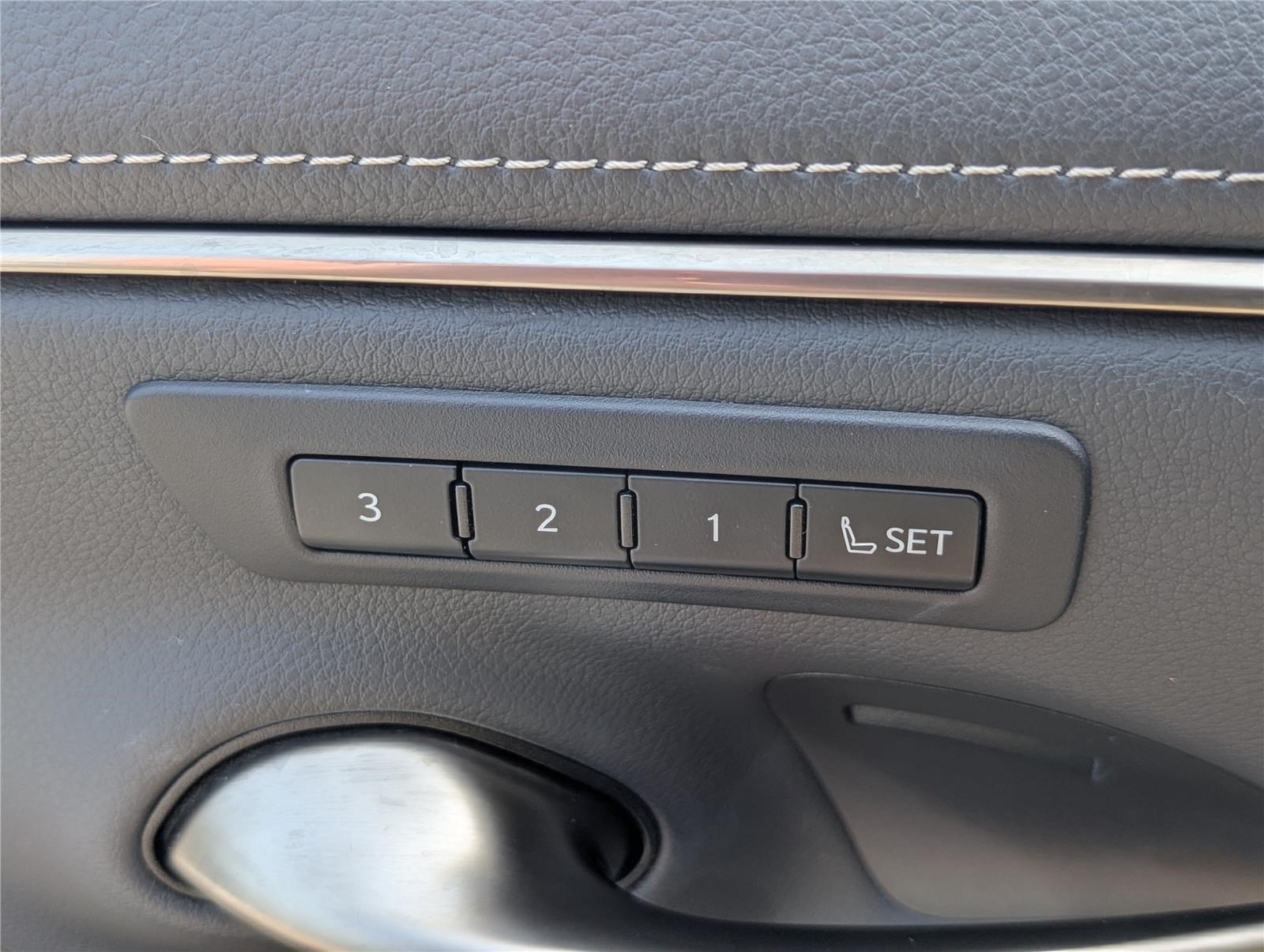 Used 2019 Lexus ES 350 w/ Accessory Package FWD image 21