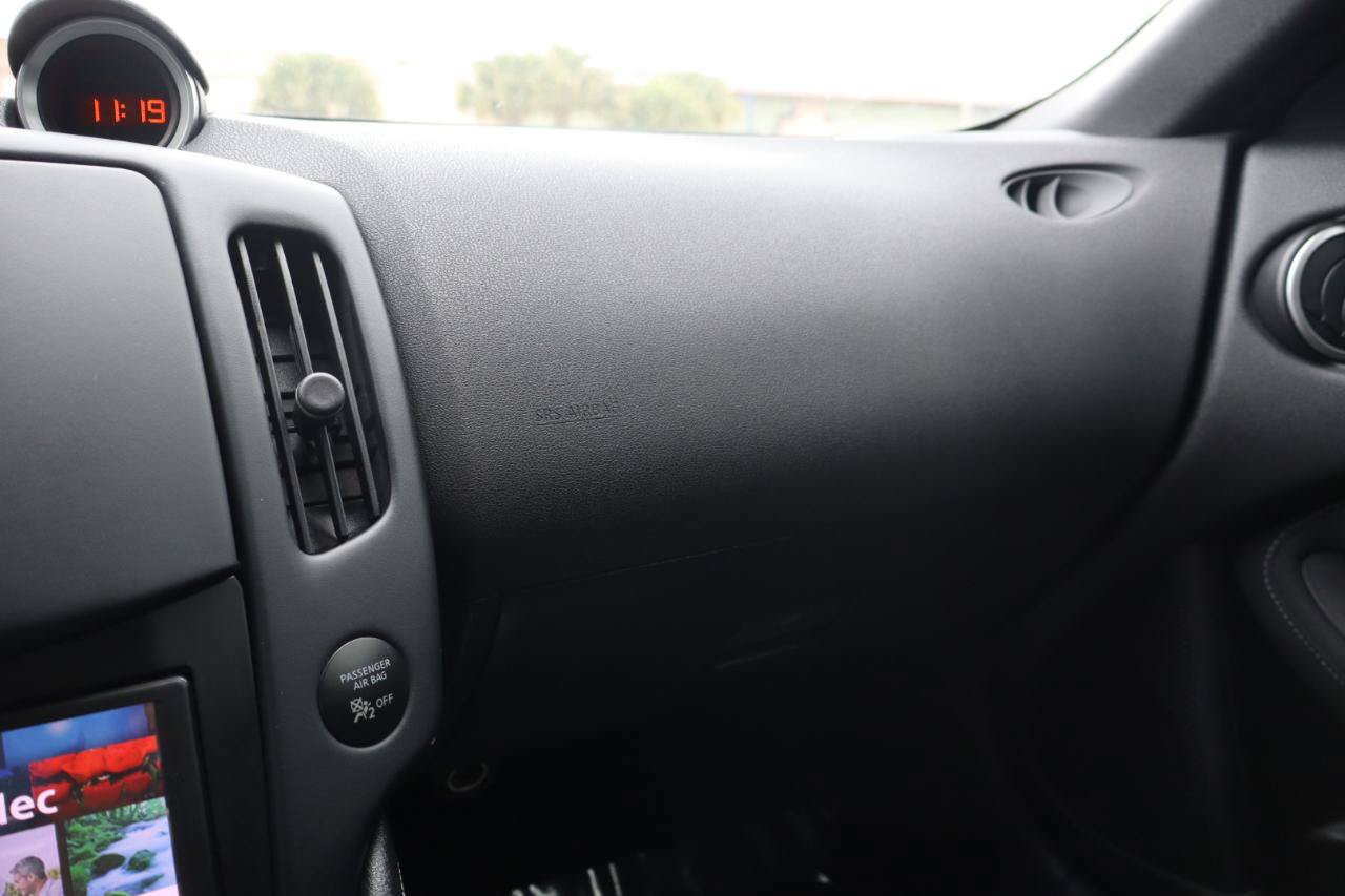 Used 2014 Nissan 370Z Coupe w/ Sport Package RWD image 27