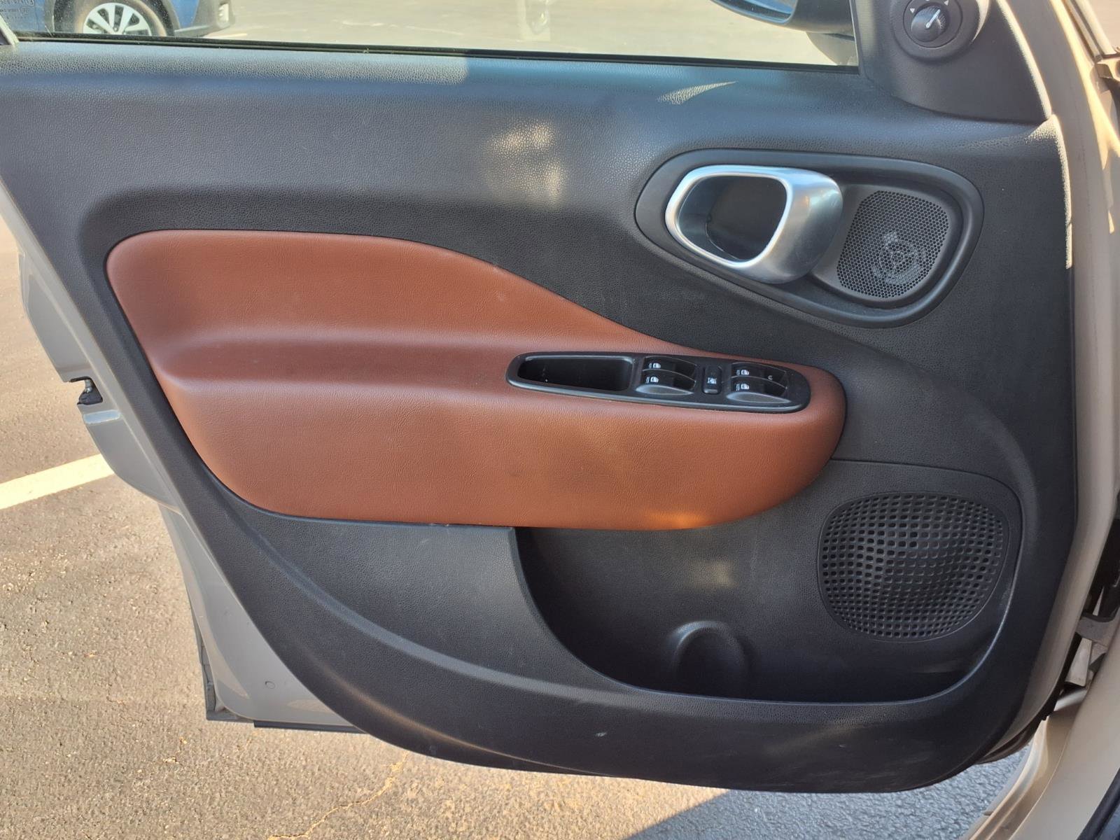 Used 2016 FIAT 500L Trekking FWD image 16