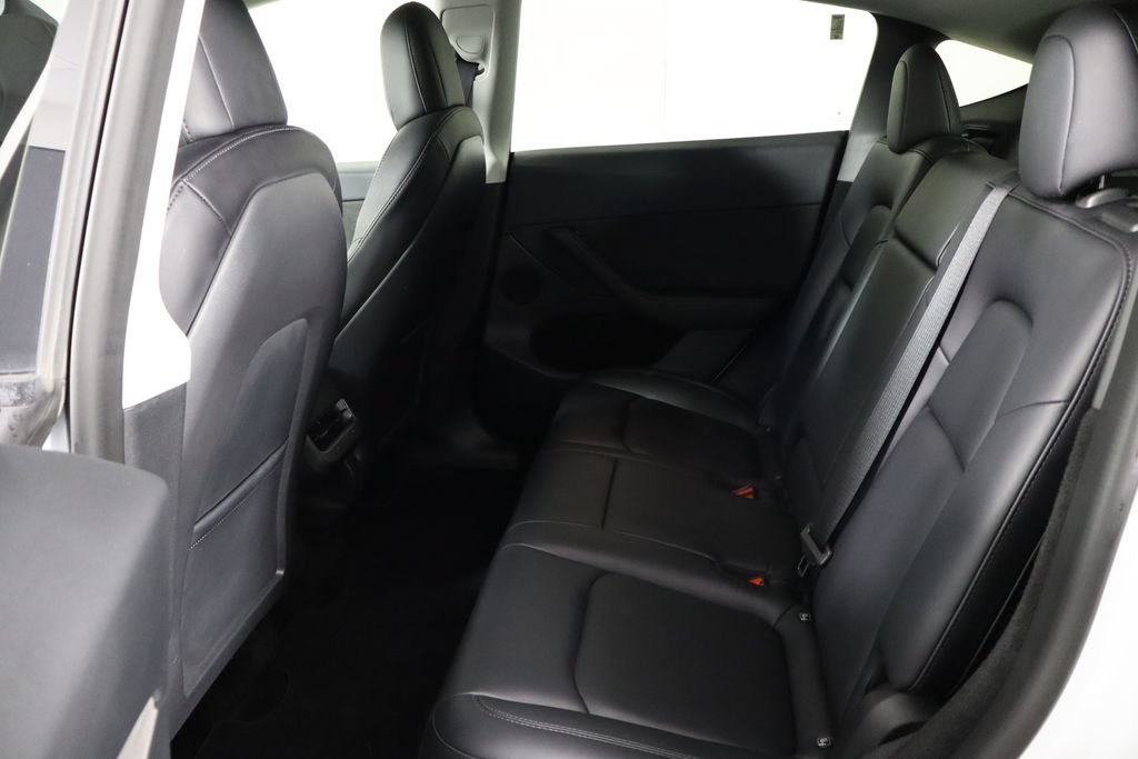 Used 2023 Tesla Model Y Performance AWD/4WD image 14
