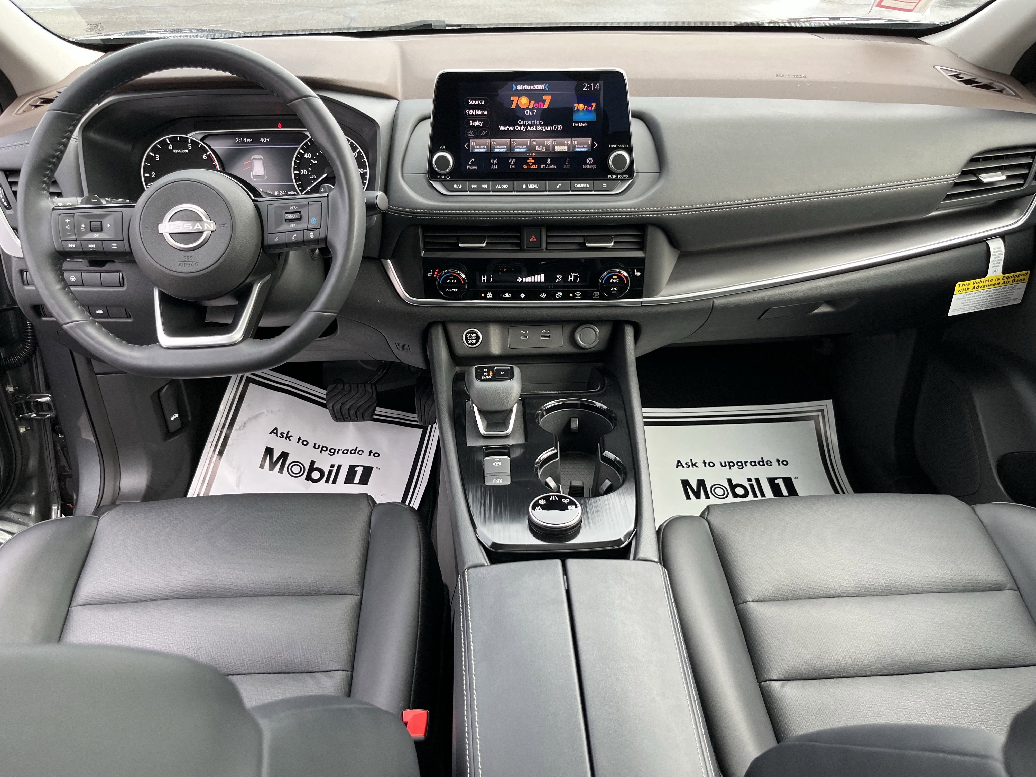 Used 2023 Nissan Rogue SV w/ SV Premium B Package image 18