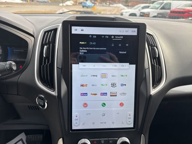 Used 2024 Ford Edge SEL image 19