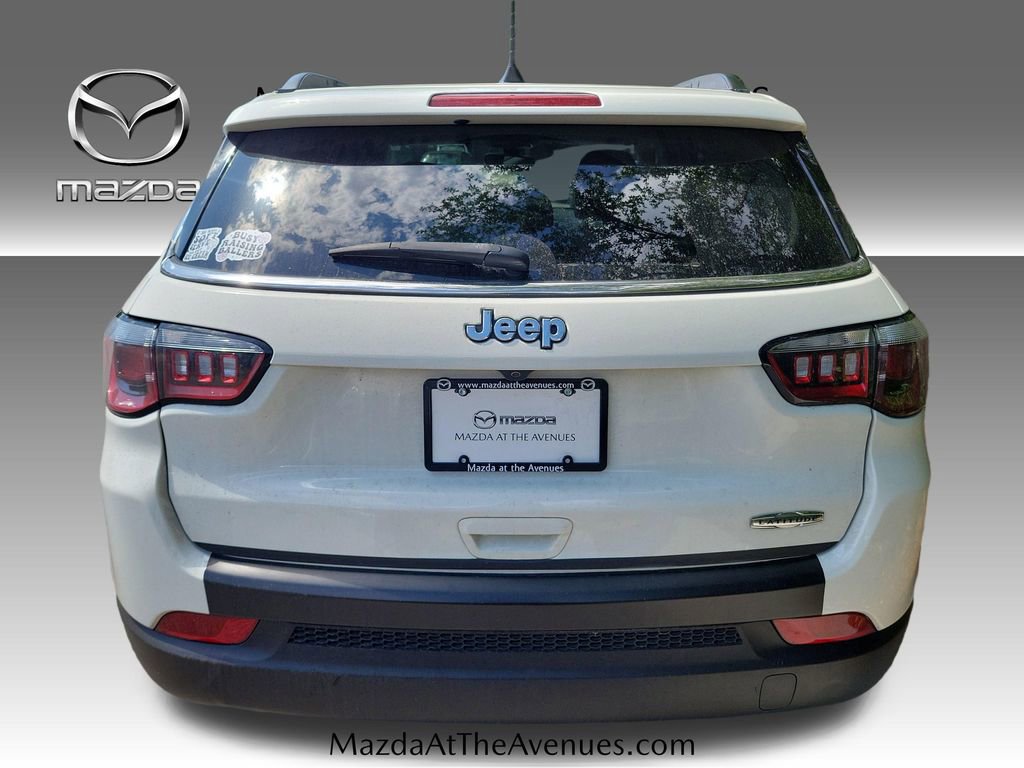 Used 2019 Jeep Compass Latitude FWD image 20