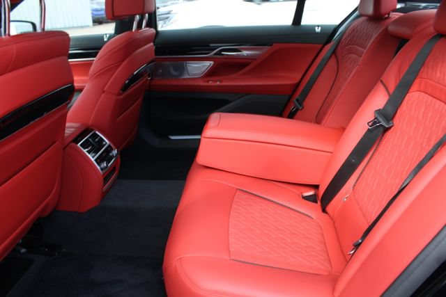 Used 2022 BMW 750i xDrive w/ M Sport Package AWD/4WD image 47