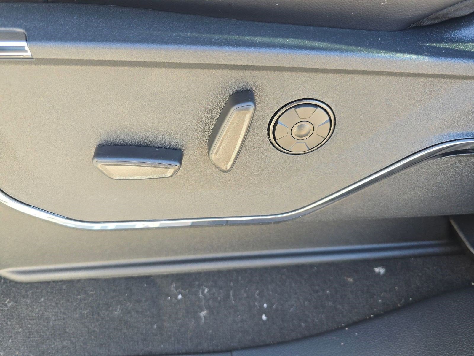 New 2026 Ford F250 Platinum w/ Tremor Off-Road Package image 12