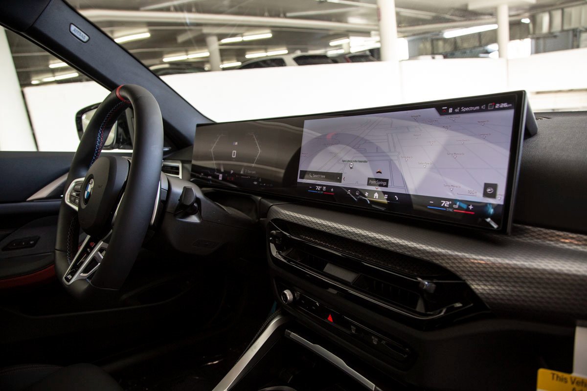 Used 2025 BMW M440i Coupe w/ Premium Package image 27