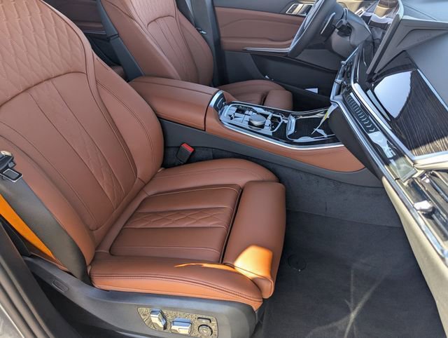 New 2026 BMW X5 xDrive50e w/ M Sport Package AWD/4WD image 12