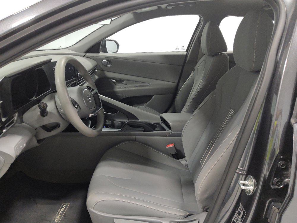 Used 2022 Hyundai Elantra SEL FWD image 17
