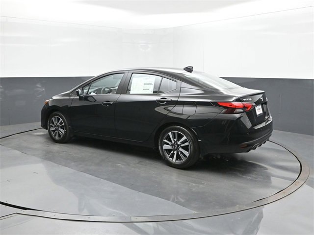 Used 2025 Nissan Versa SV w/ Trunk Package image 5
