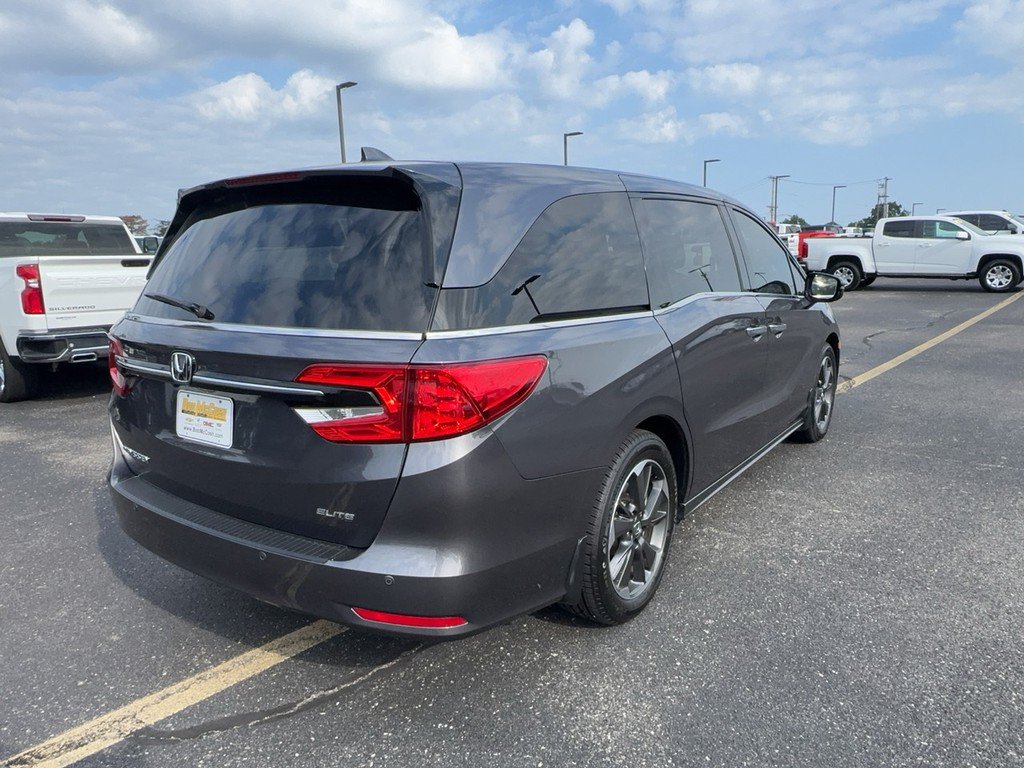 Used 2024 Honda Odyssey Elite image 3