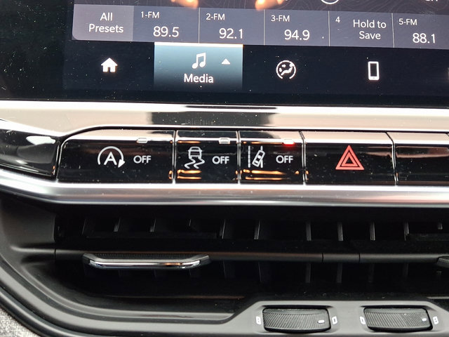 Used 2023 Jeep Compass Latitude image 25