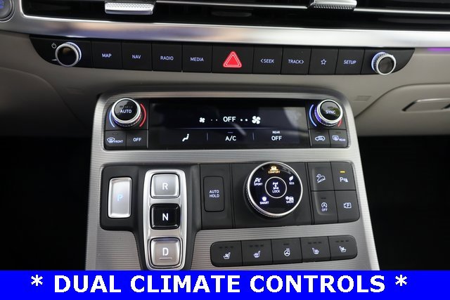 Used 2023 Hyundai Palisade Calligraphy image 15