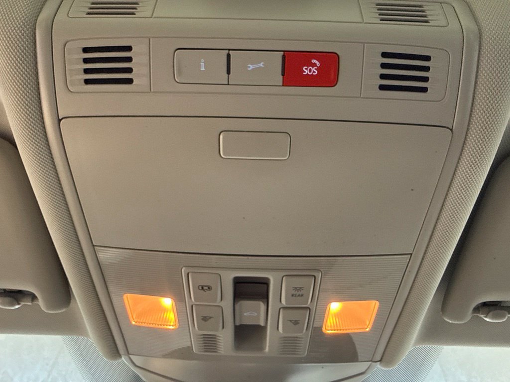 Used 2023 Volkswagen Jetta SE w/ Panoramic Sunroof Package FWD image 35