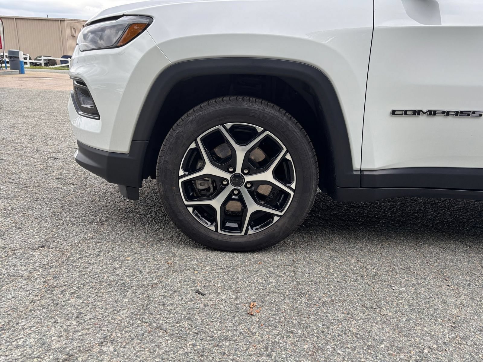 Used 2025 Jeep Compass Limited AWD/4WD image 30