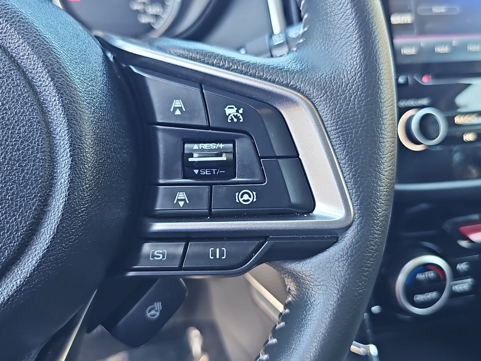 Certified 2023 Subaru Forester Touring AWD/4WD image 18