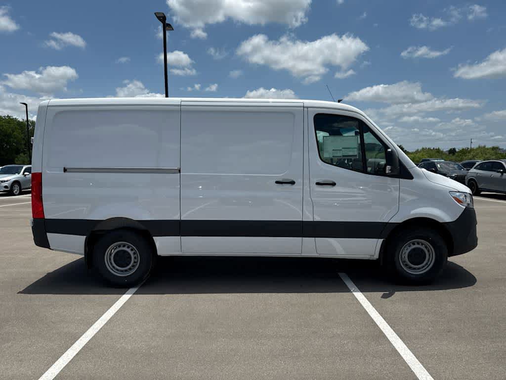 New 2025 Mercedes-Benz Sprinter 2500 image 9